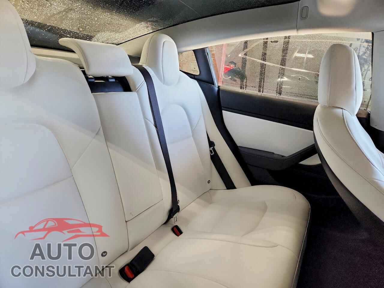 TESLA MODEL 3 2018 - 5YJ3E1EB3JF099155