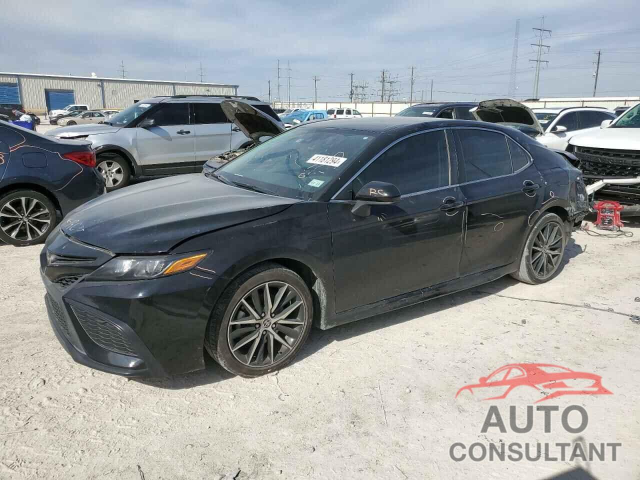 TOYOTA CAMRY 2021 - 4T1G11AK6MU529819