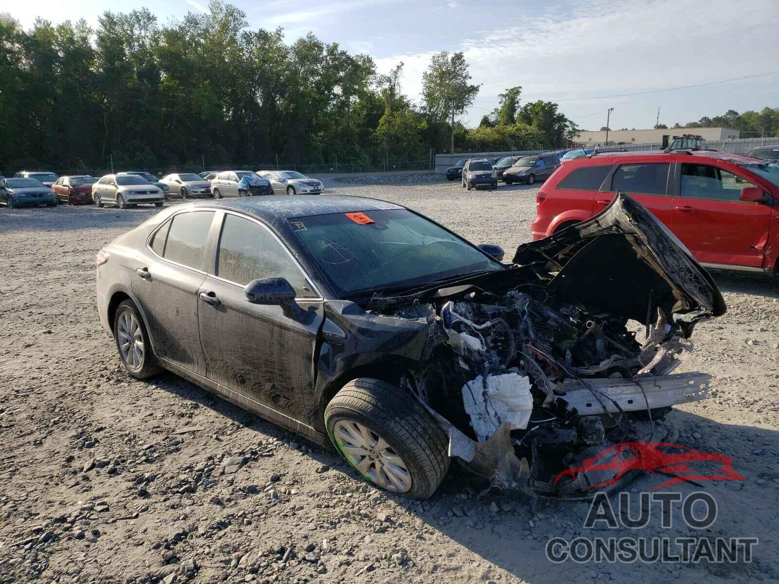 TOYOTA CAMRY 2018 - 4T1B11HK6JU520422