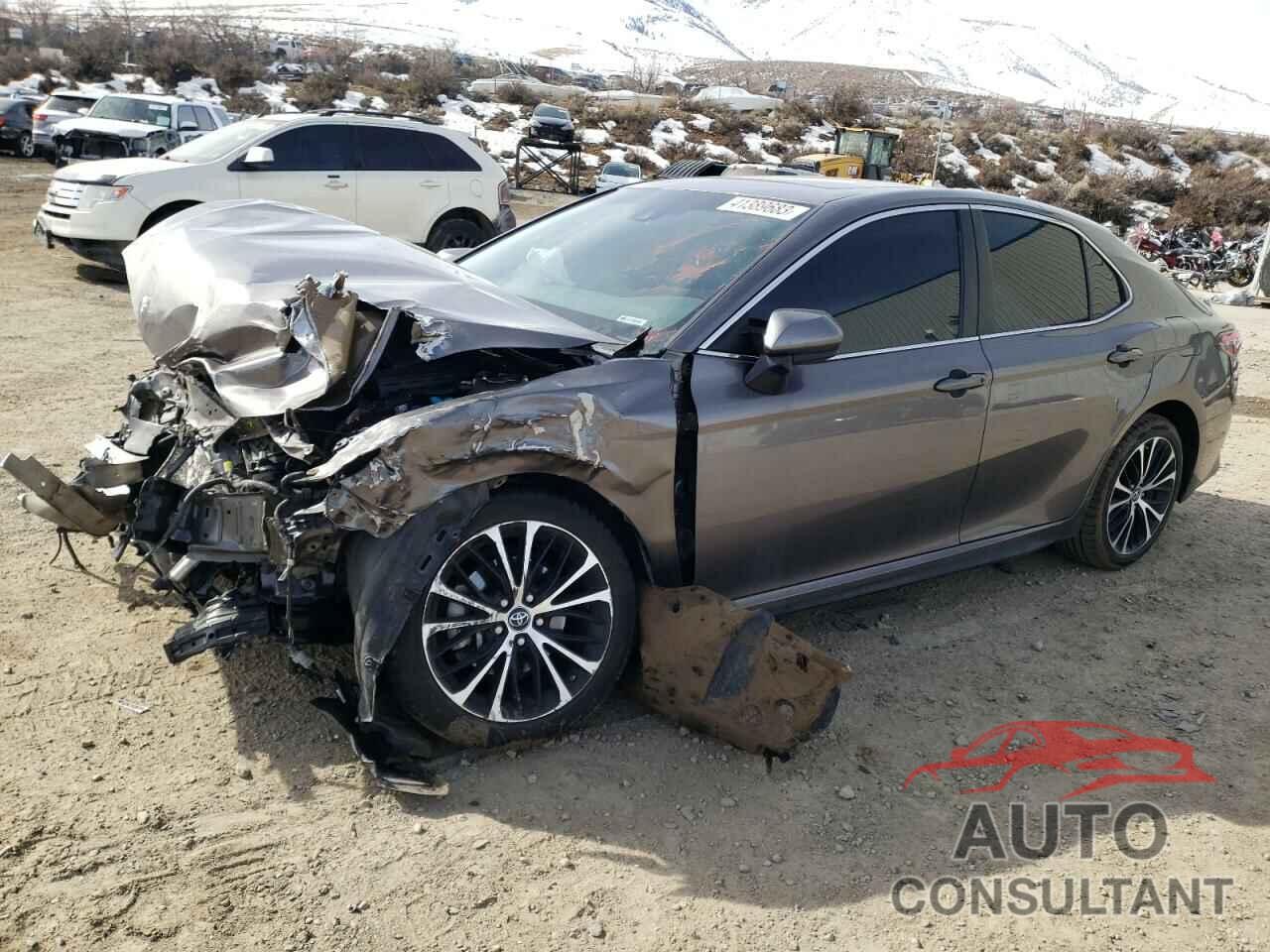 TOYOTA CAMRY 2018 - 4T1B11HK5JU139905