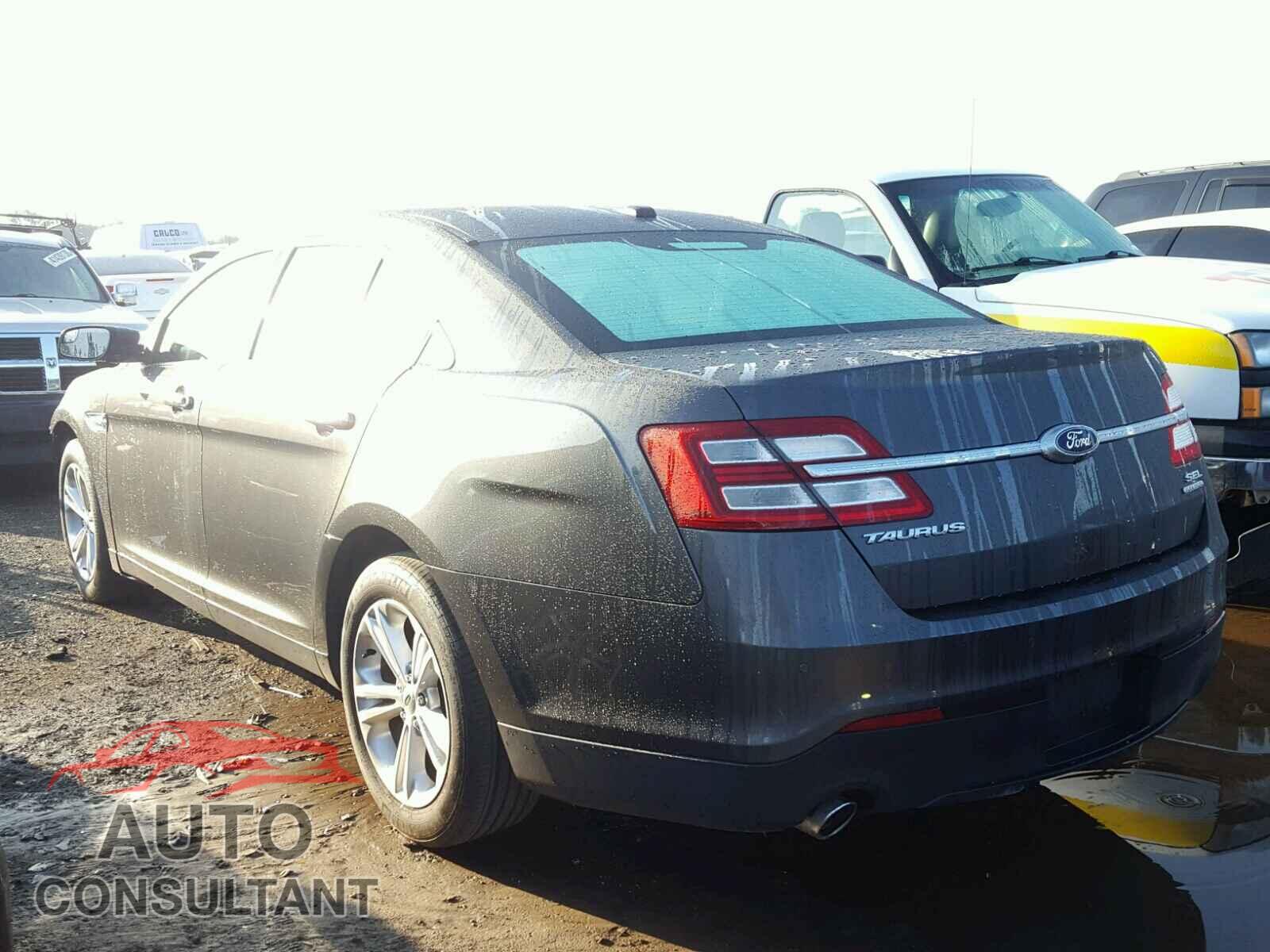 FORD TAURUS 2017 - 1FAHP2E86HG112383