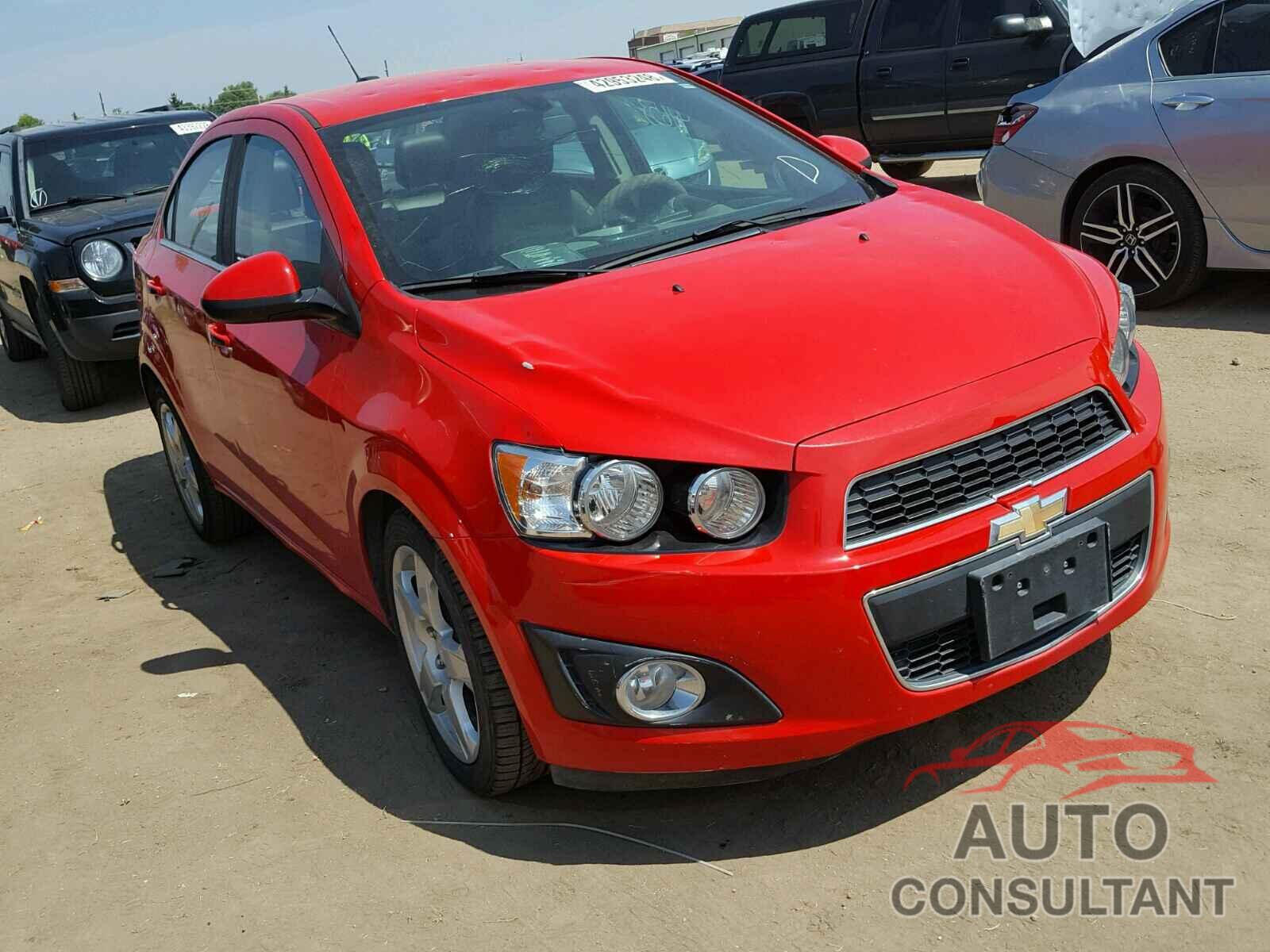 CHEVROLET SONIC 2015 - 1G1JE5SB8F4186785