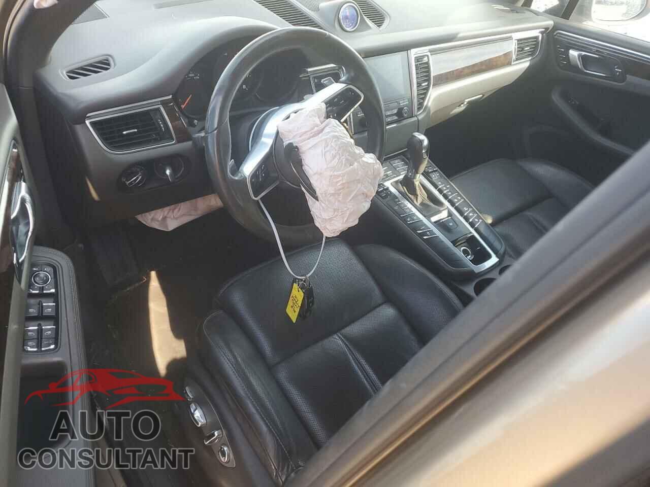 PORSCHE MACAN 2017 - WP1AA2A58HLB08138