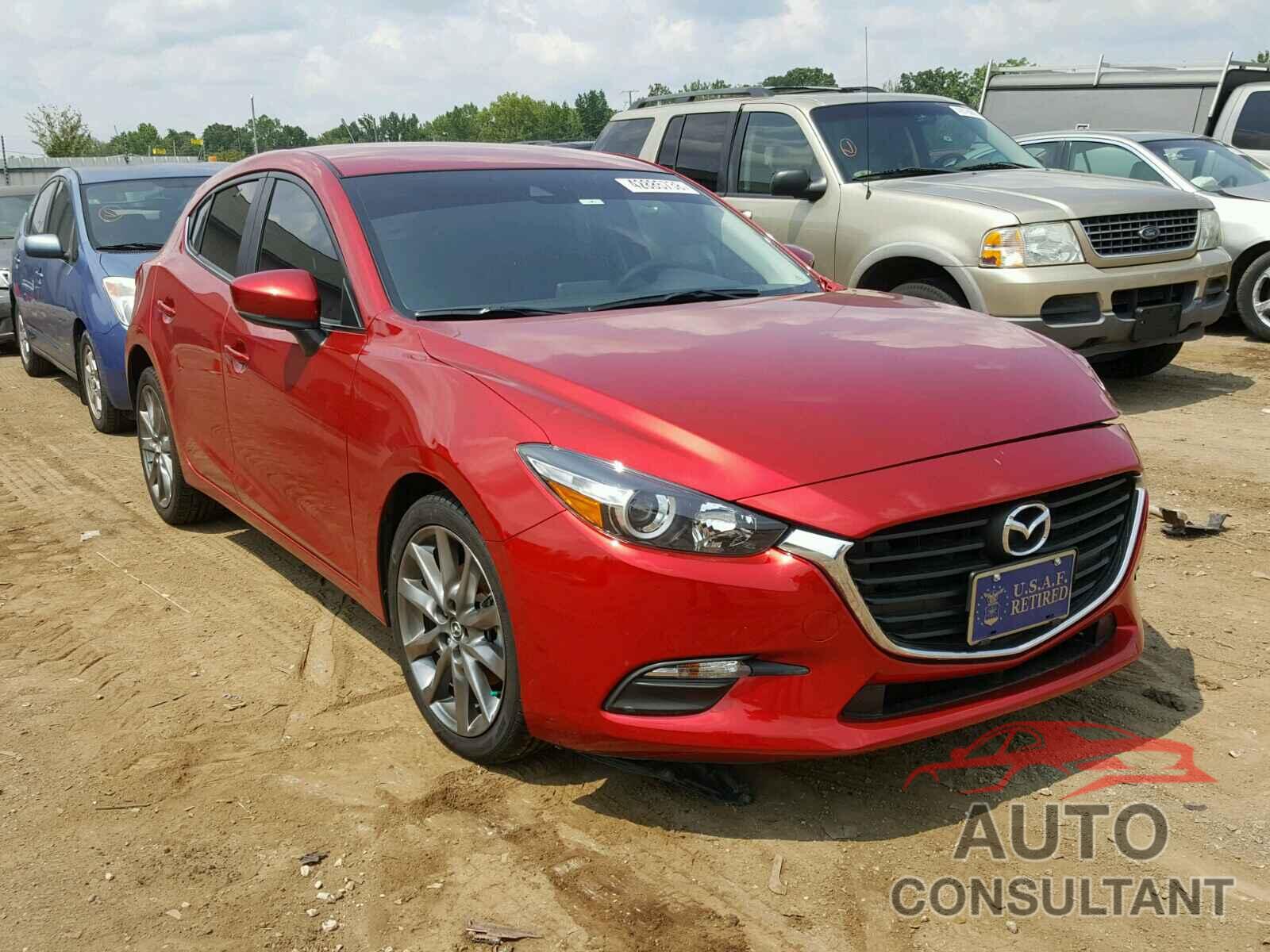 MAZDA 3 2018 - 3MZBN1L37JM165075