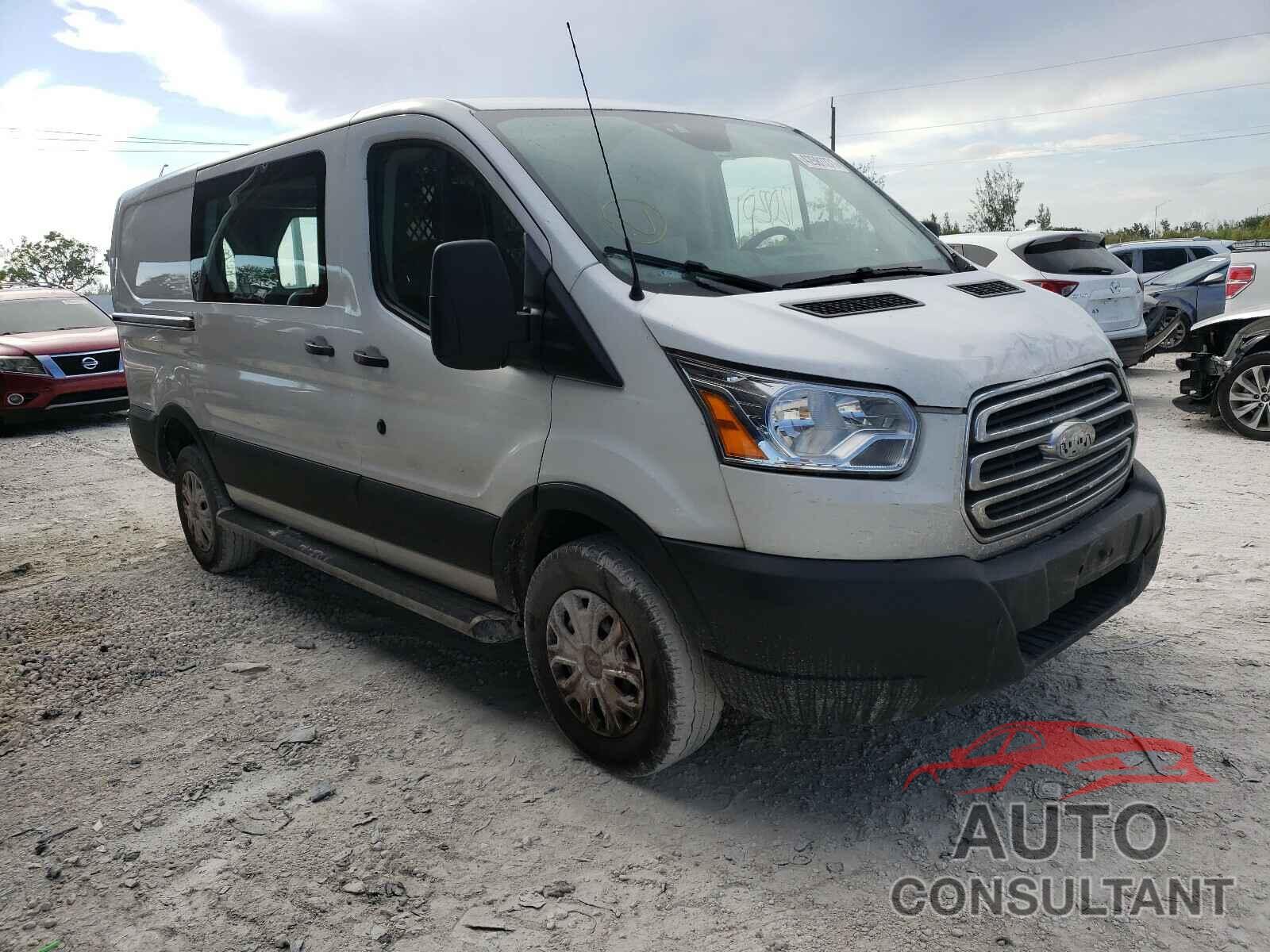 FORD TRANSIT CO 2018 - 1FTYR1YM2JKA98850