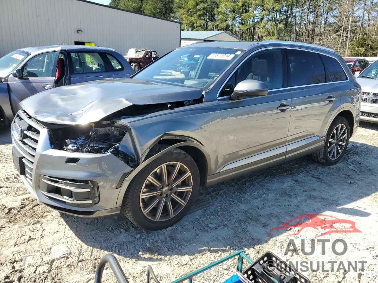 AUDI Q7 2018 - WA1VAAF75JD005633