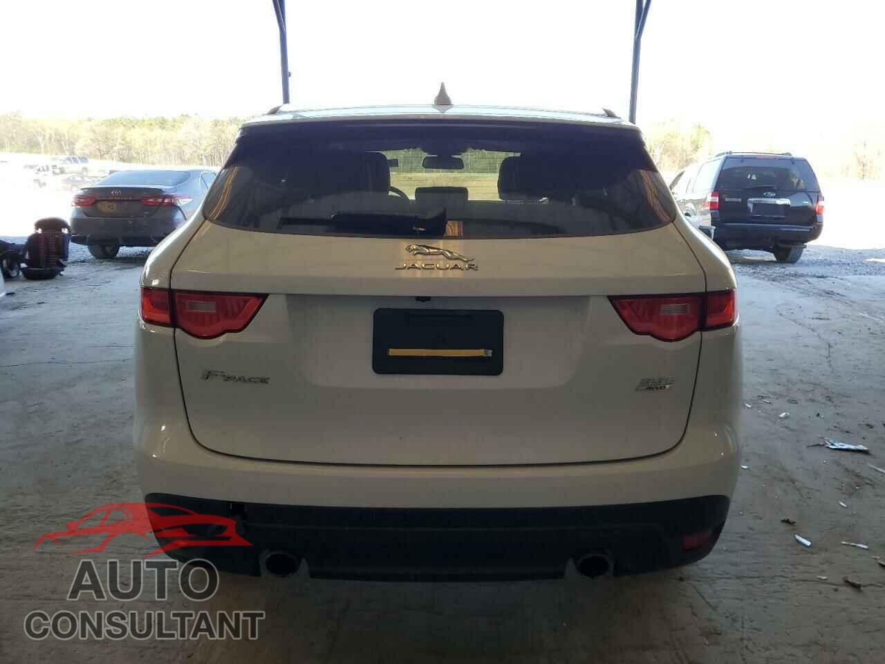 JAGUAR F-PACE 2017 - SADCK2BV7HA088552