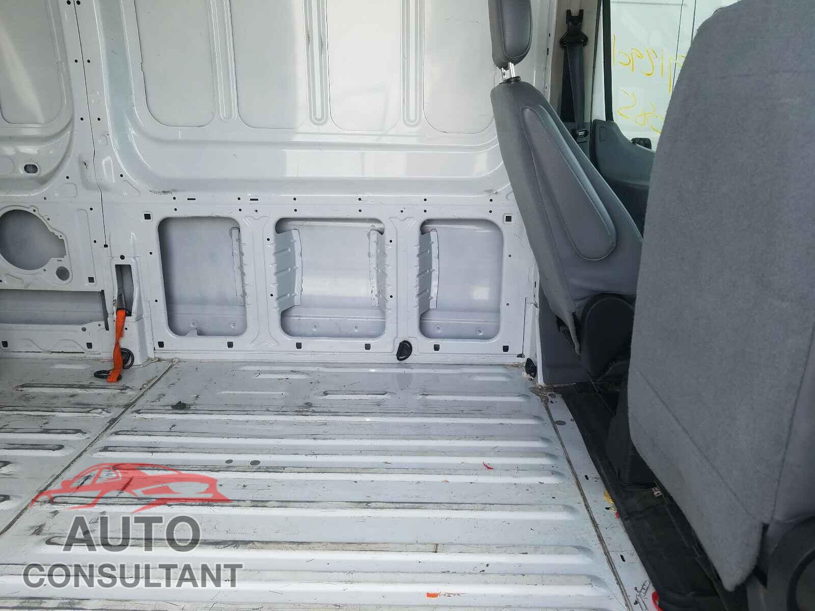 FORD TRANSIT CO 2017 - 1FTYR2XM6HKA18645