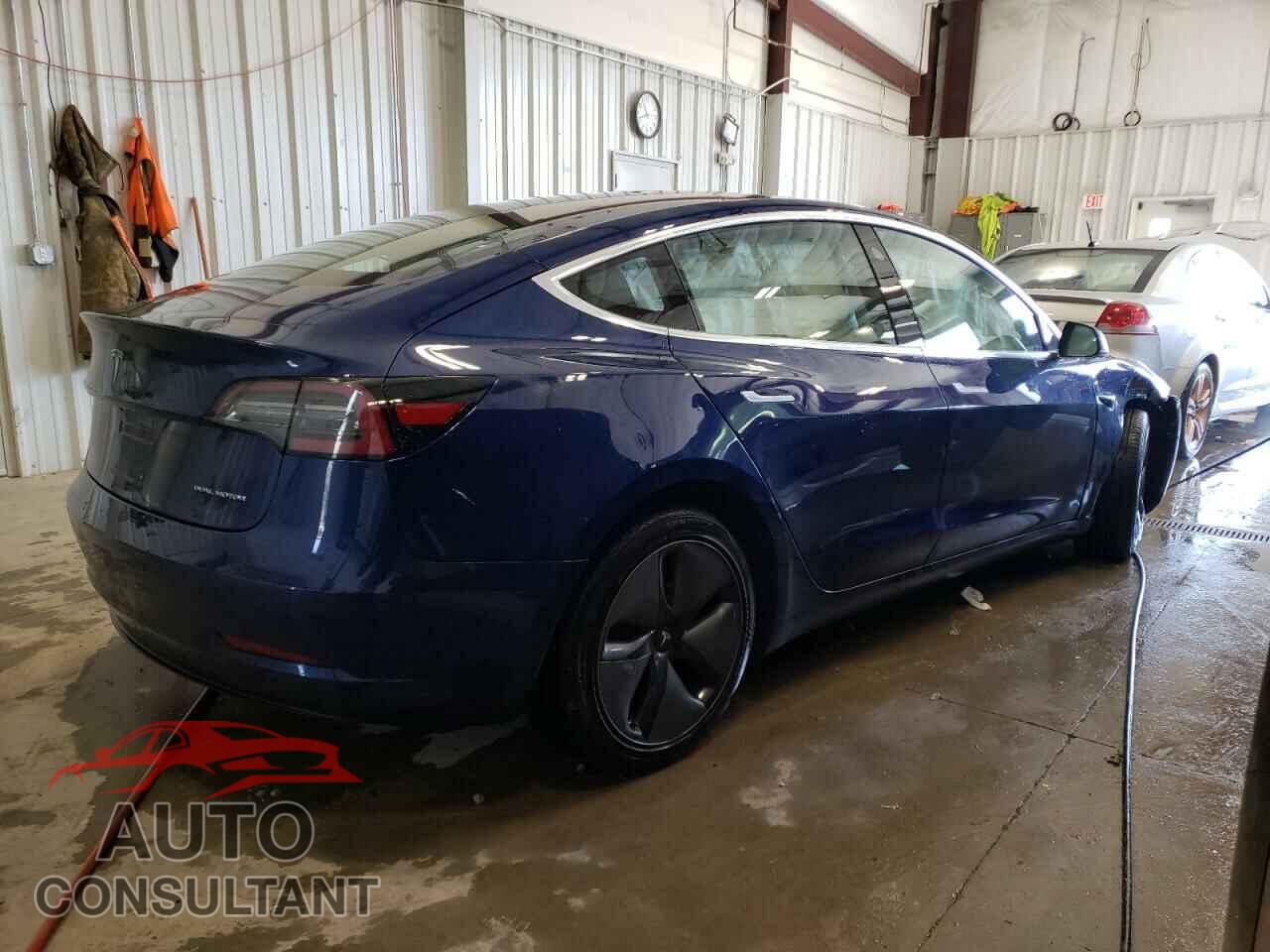 TESLA MODEL 3 2018 - 5YJ3E1EB2JF150984