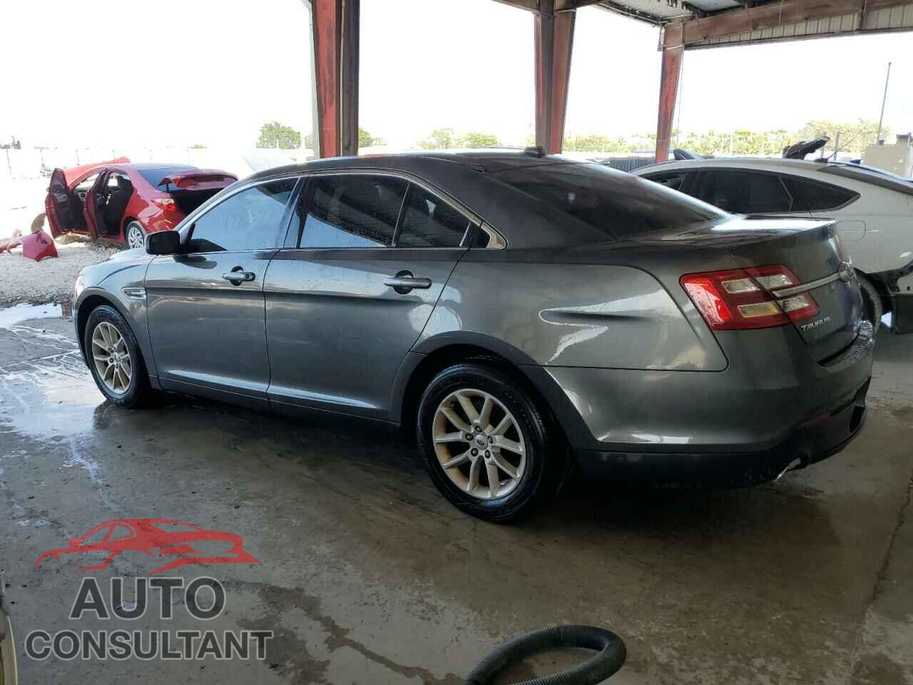 FORD TAURUS 2015 - 1FAHP2D82FG107227