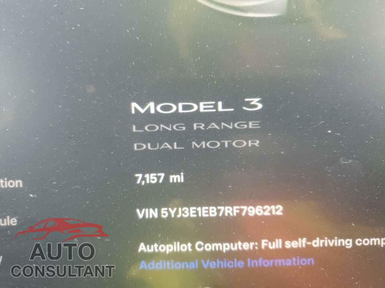 TESLA MODEL 3 2024 - 5YJ3E1EB7RF796212