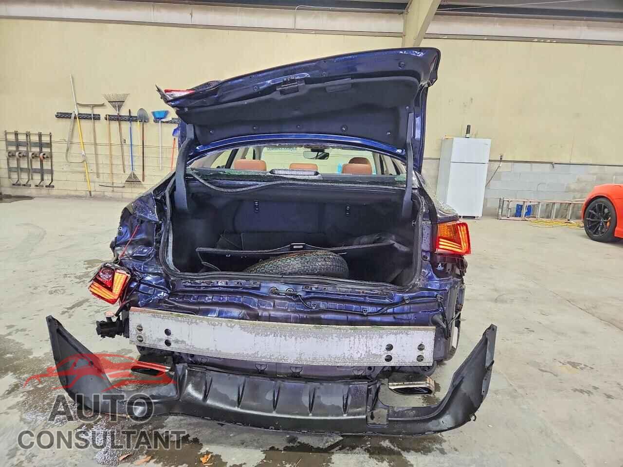 LEXUS IS 2017 - JTHCM1D28H5025857