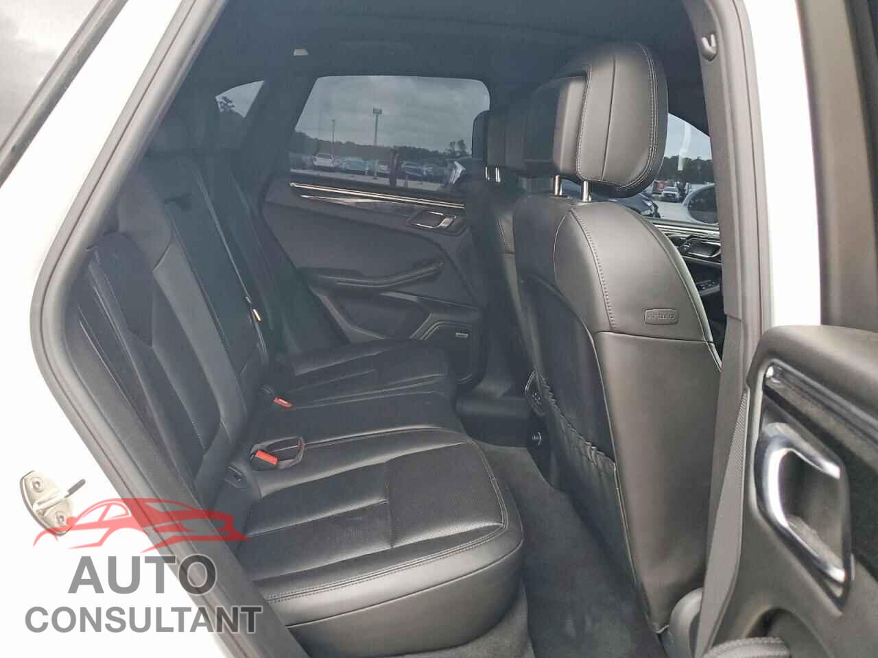 PORSCHE MACAN 2016 - WP1AB2A50GLB47561