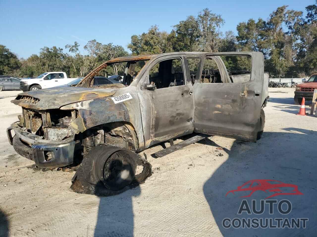 TOYOTA TUNDRA 2016 - 5TFAW5F12GX564556