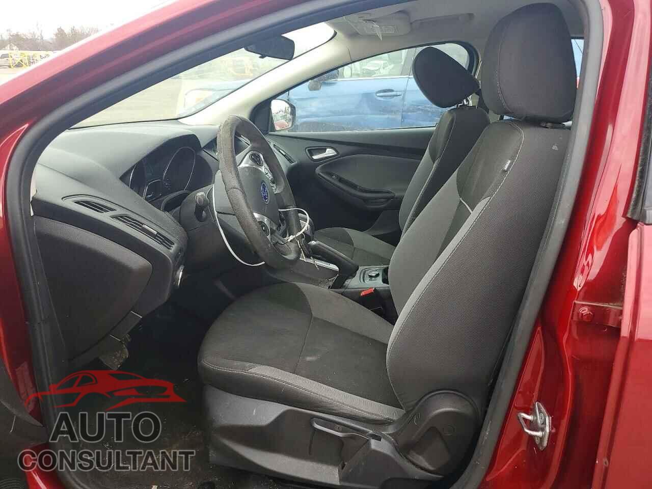 FORD FOCUS 2014 - 1FADP3F22EL449375