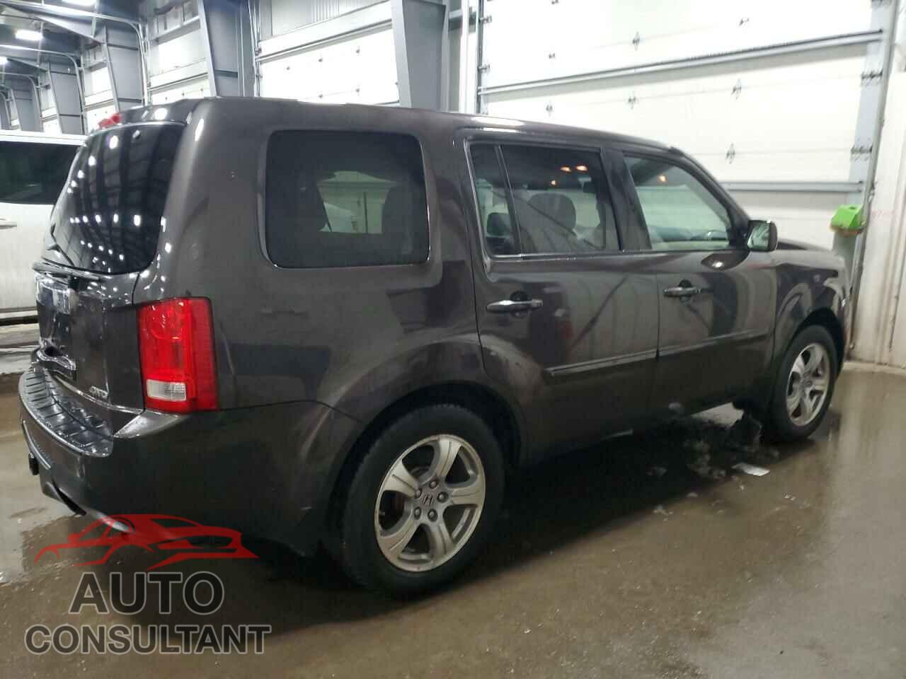 HONDA PILOT 2013 - 5FNYF4H50DB054530