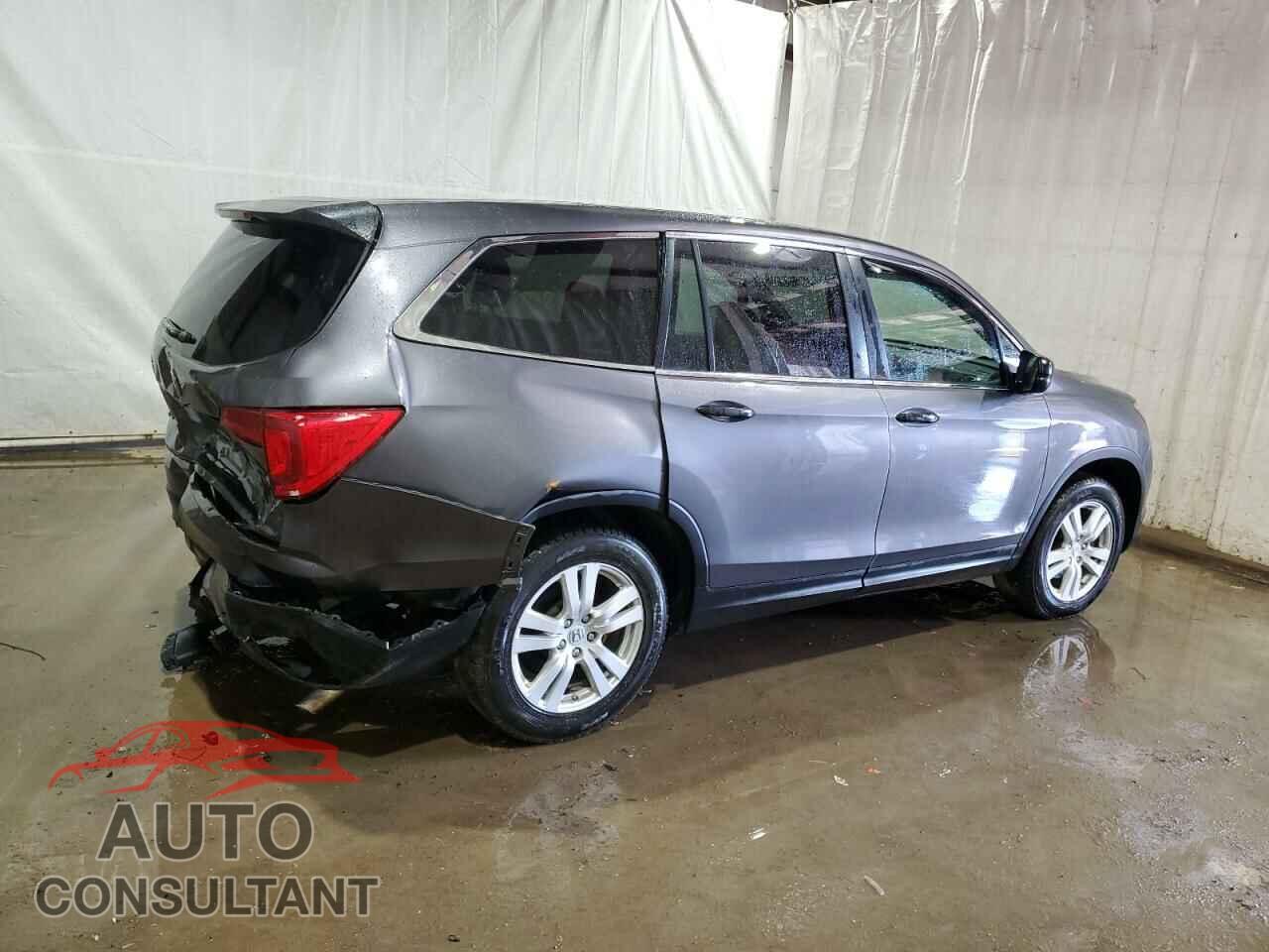 HONDA PILOT 2017 - 5FNYF6H15HB021795