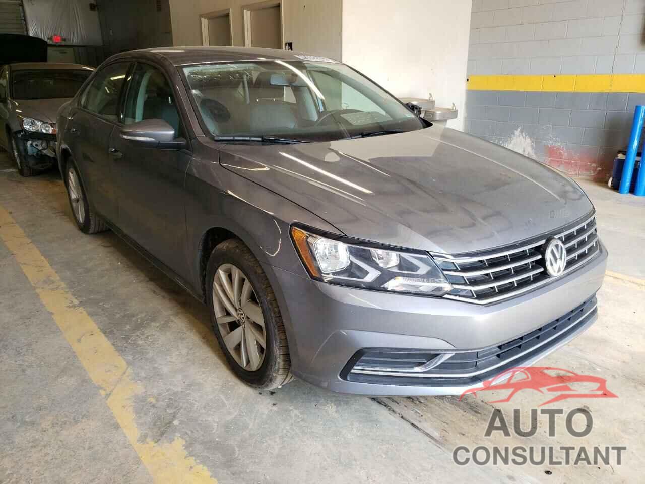 VOLKSWAGEN PASSAT 2019 - 1VWLA7A3XKC001666