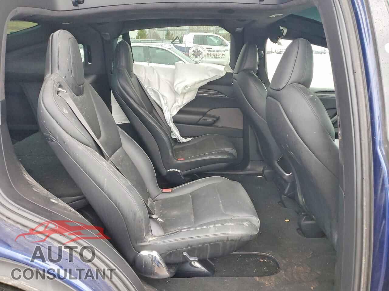 TESLA MODEL X 2023 - 7SAXCBE65PF416865