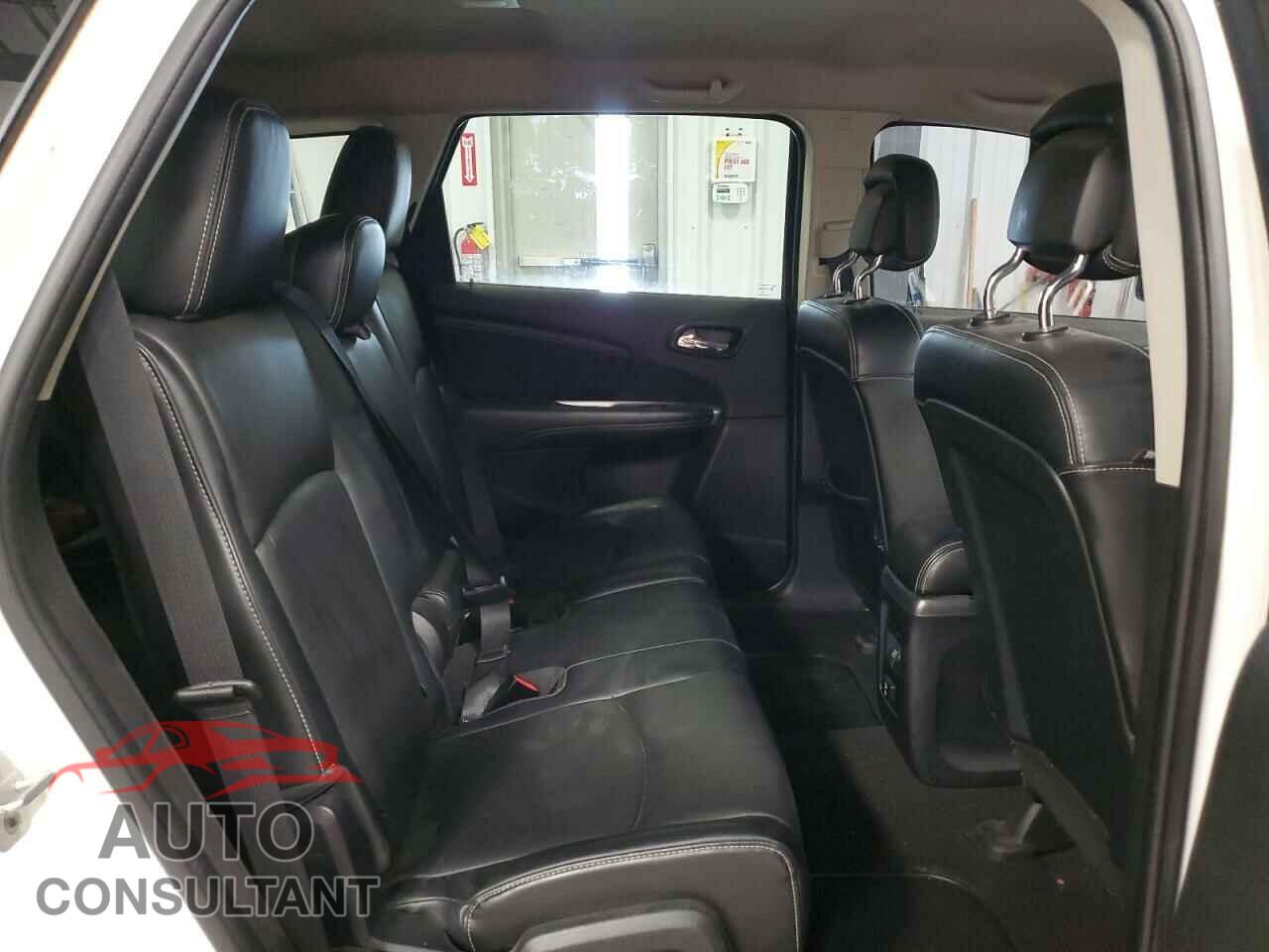 DODGE JOURNEY 2011 - 3D4PH6FG6BT570690