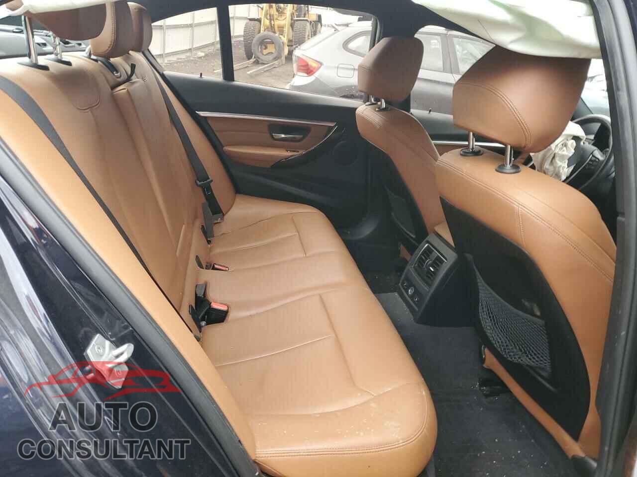 BMW 3 SERIES 2016 - WBA8E3G50GNU00819