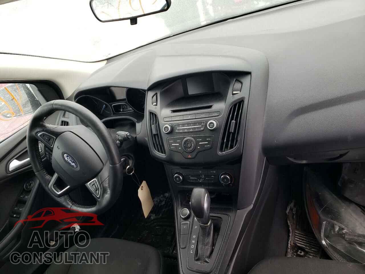 FORD FOCUS 2017 - 1FADP3K2XHL207380