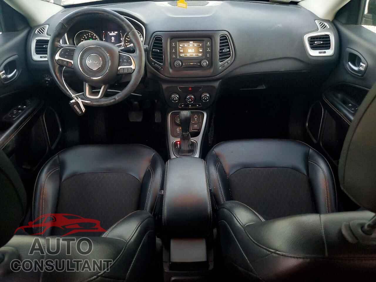 JEEP COMPASS 2018 - 3C4NJDBB8JT366267
