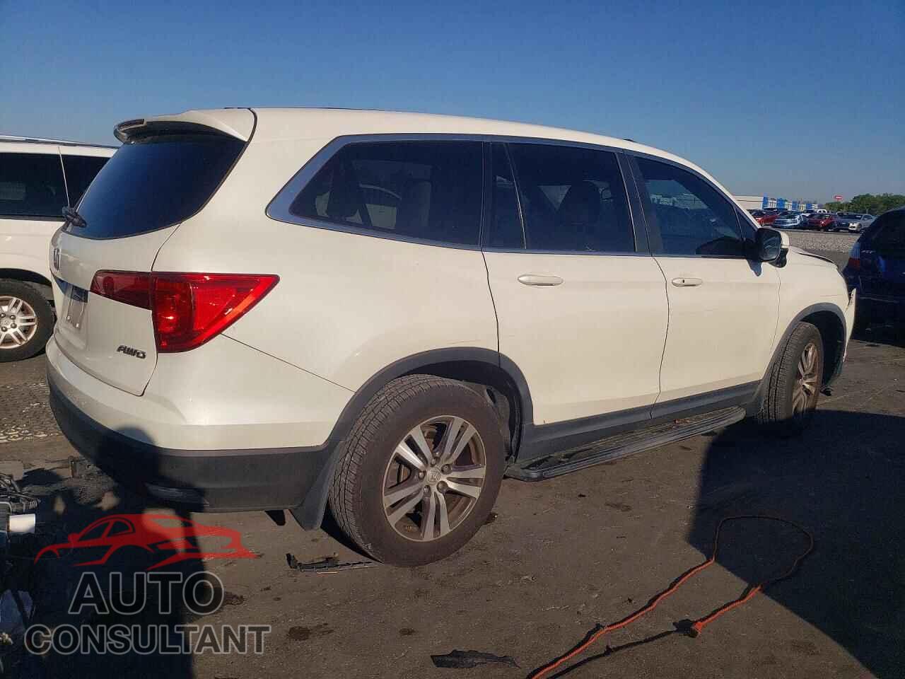 HONDA PILOT 2018 - 5FNYF6H59JB032159