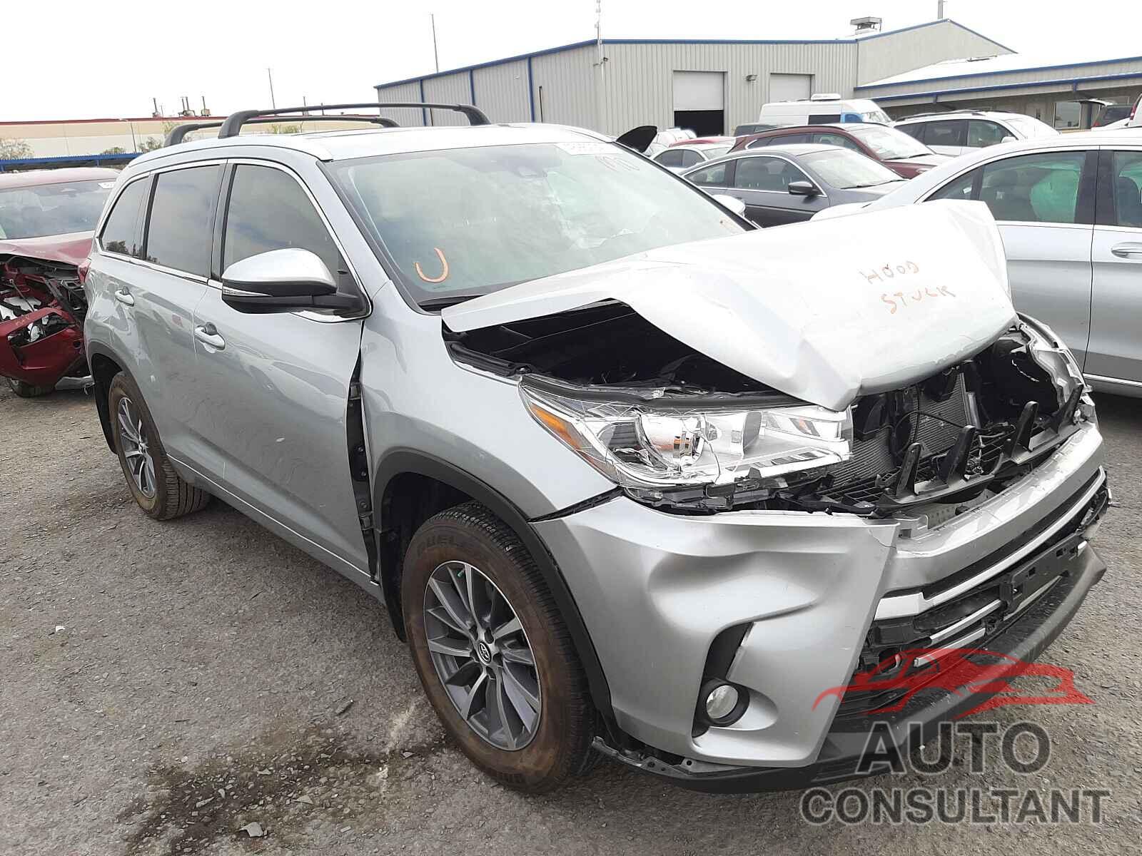 TOYOTA HIGHLANDER 2018 - 5TDJZRFH1JS541410