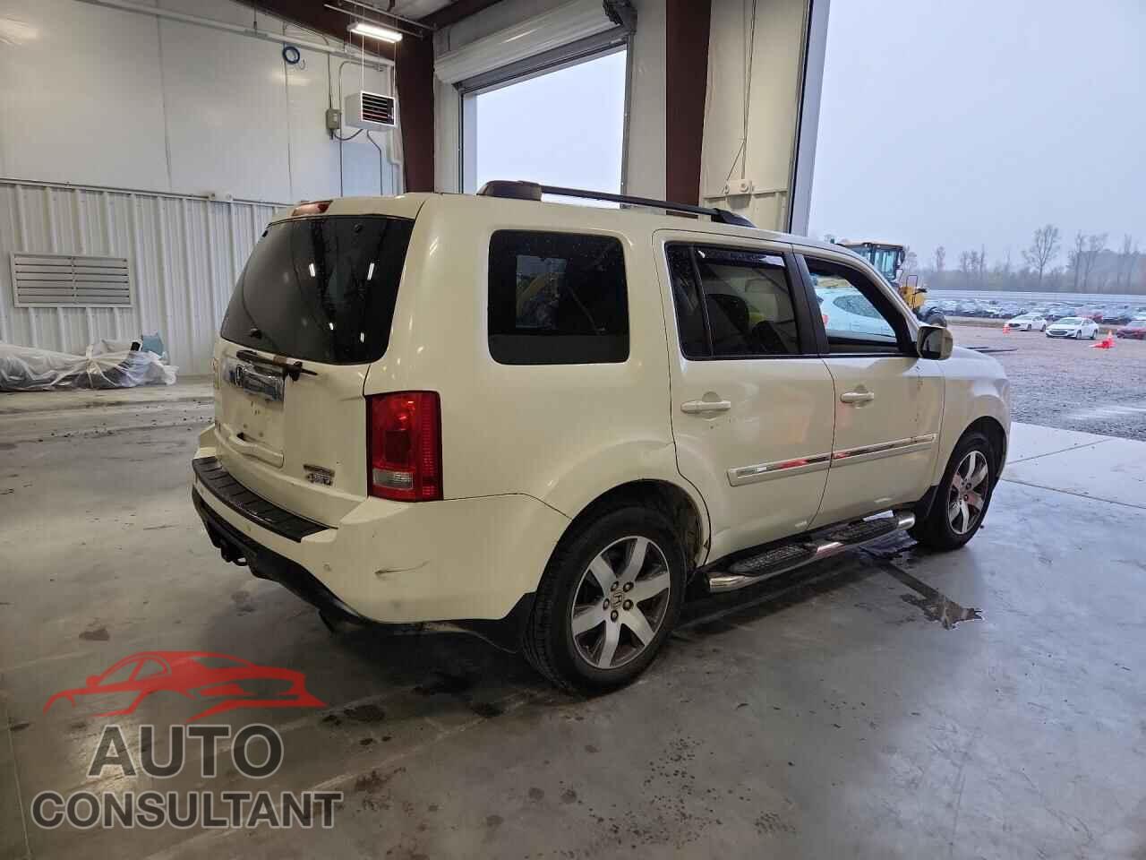 HONDA PILOT 2013 - 5FNYF4H96DB035824