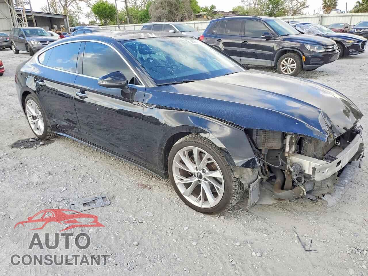 AUDI A5 2022 - WAUCBCF51NA003984