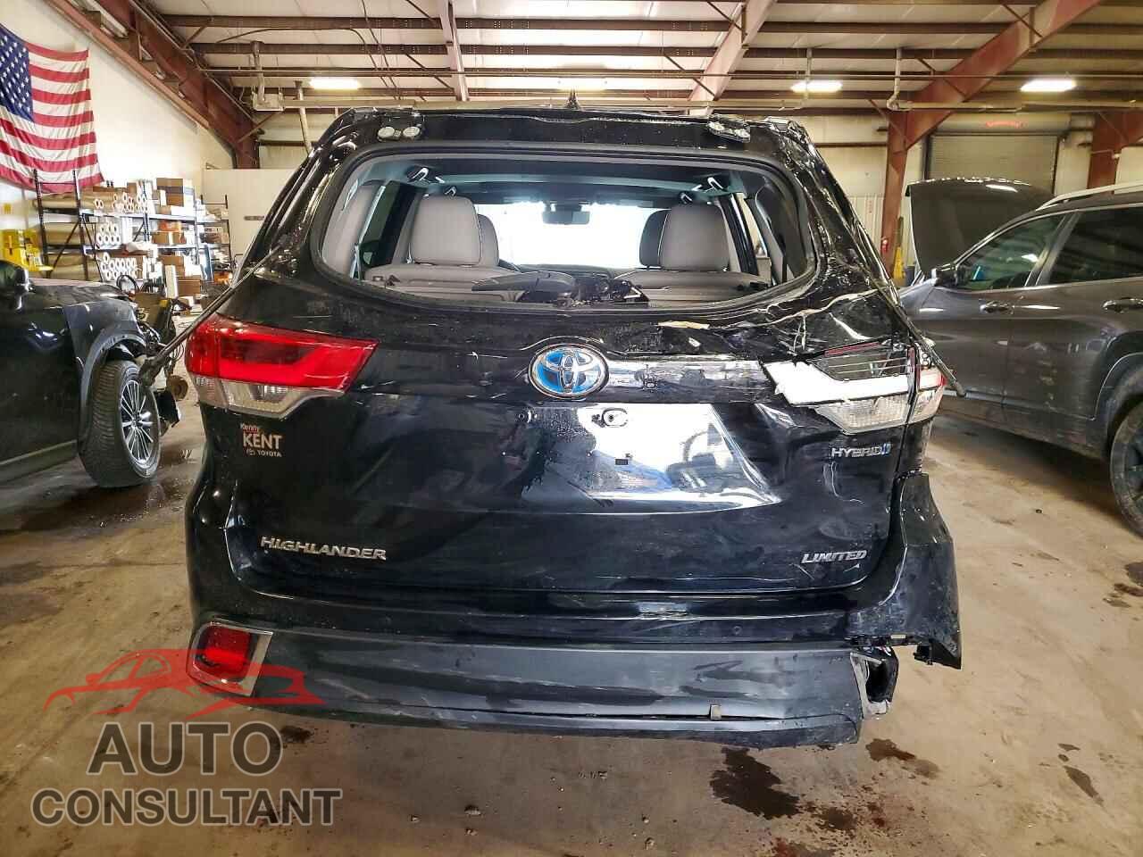 TOYOTA HIGHLANDER 2018 - 5TDDGRFH3JS052185