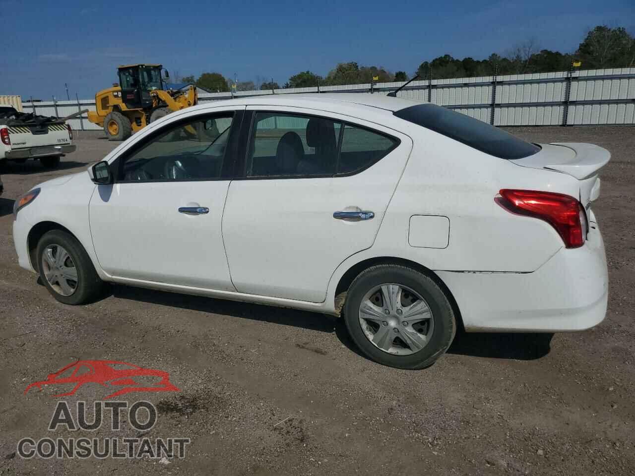 NISSAN VERSA 2017 - 3N1CN7AP6HL801441