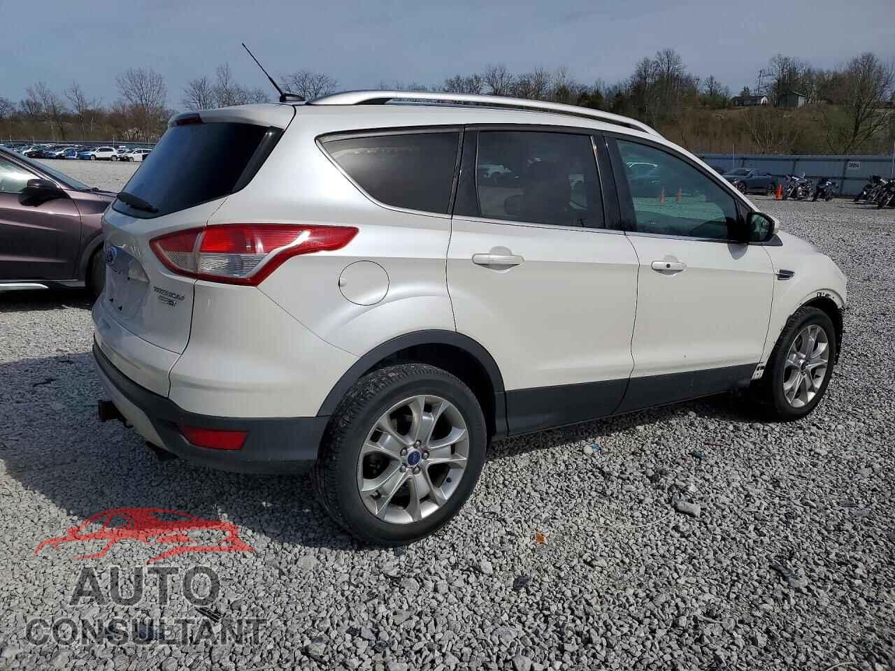 FORD ESCAPE 2015 - 1FMCU9J99FUB11596