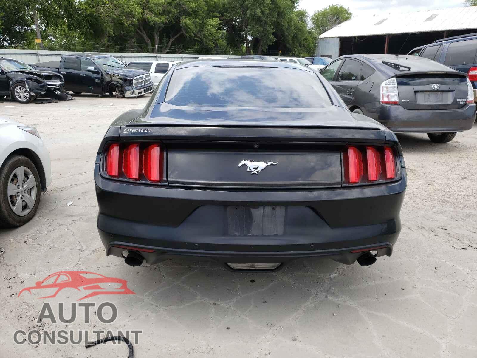 FORD MUSTANG 2017 - 1FA6P8TH2H5277095