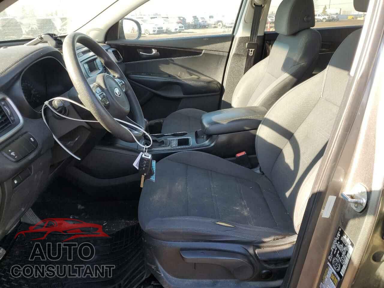 KIA SORENTO 2017 - 5XYPGDA36HG317541