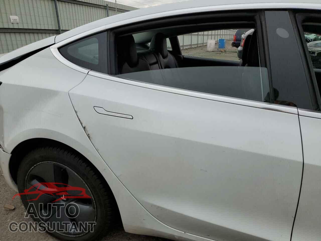 TESLA MODEL 3 2018 - 5YJ3E1EB9JF066712