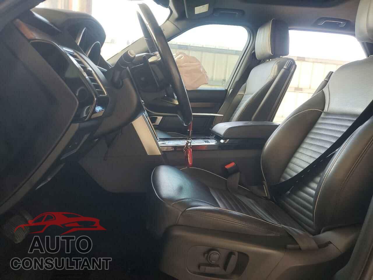 LAND ROVER DISCOVERY 2017 - SALRHBBV3HA044092