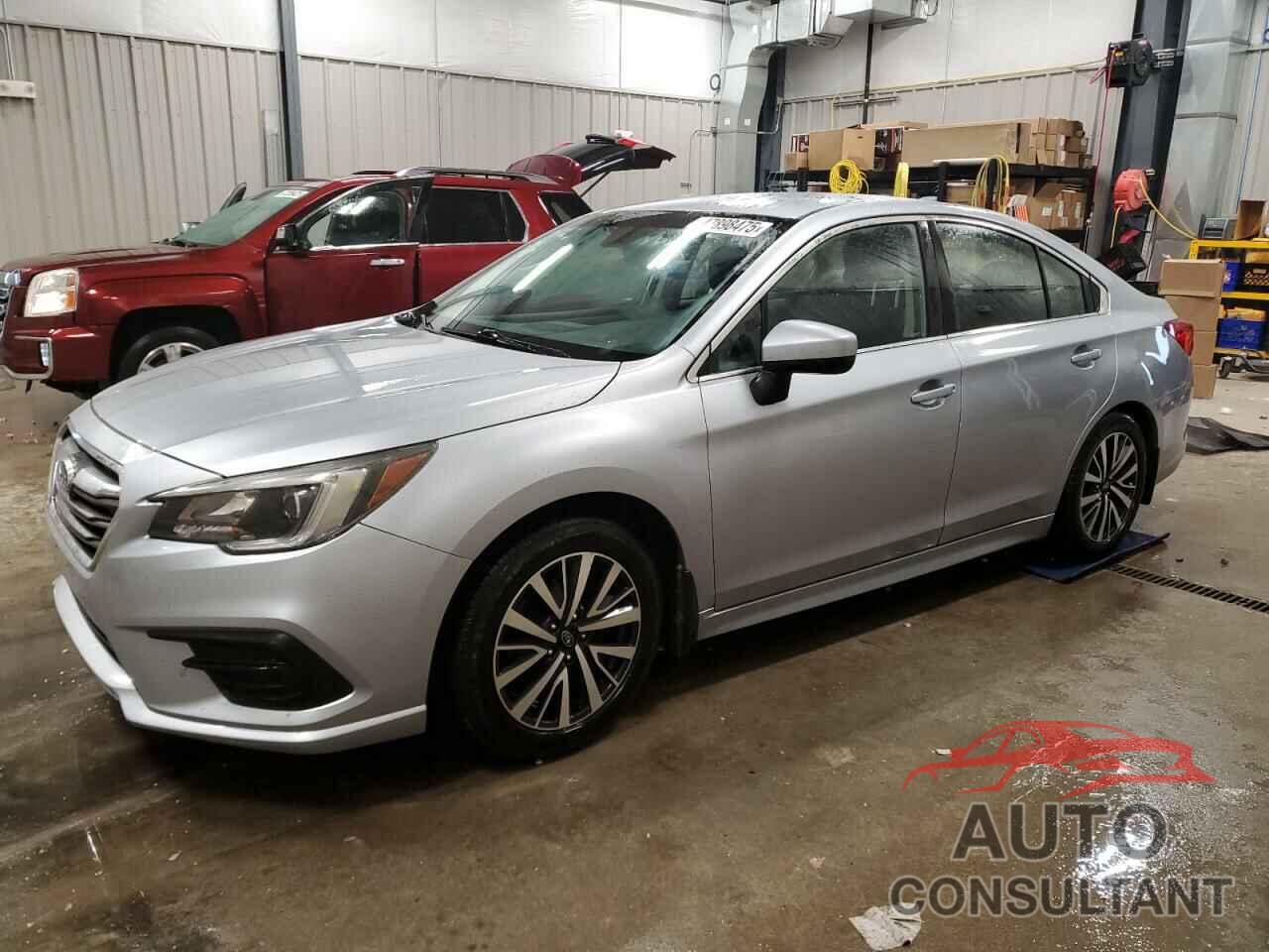 SUBARU LEGACY 2019 - 4S3BNAF67K3026415