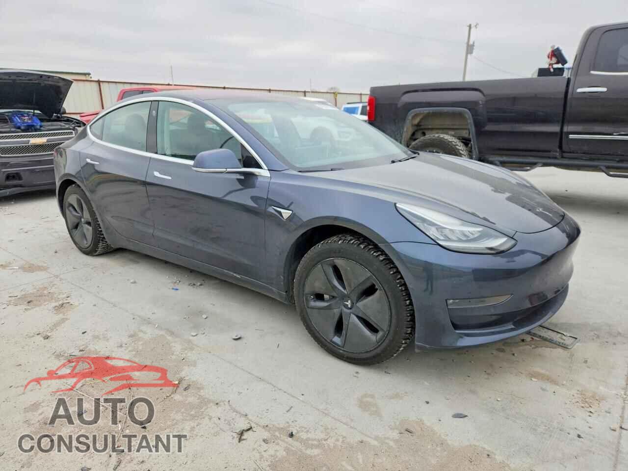 TESLA MODEL 3 2018 - 5YJ3E1EA7JF033554