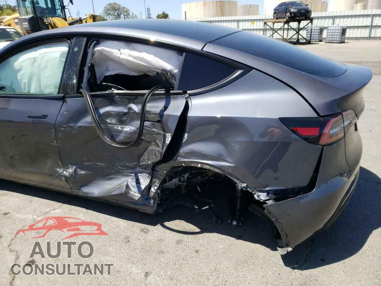 TESLA MODEL Y 2020 - 5YJYGDEE3LF013342