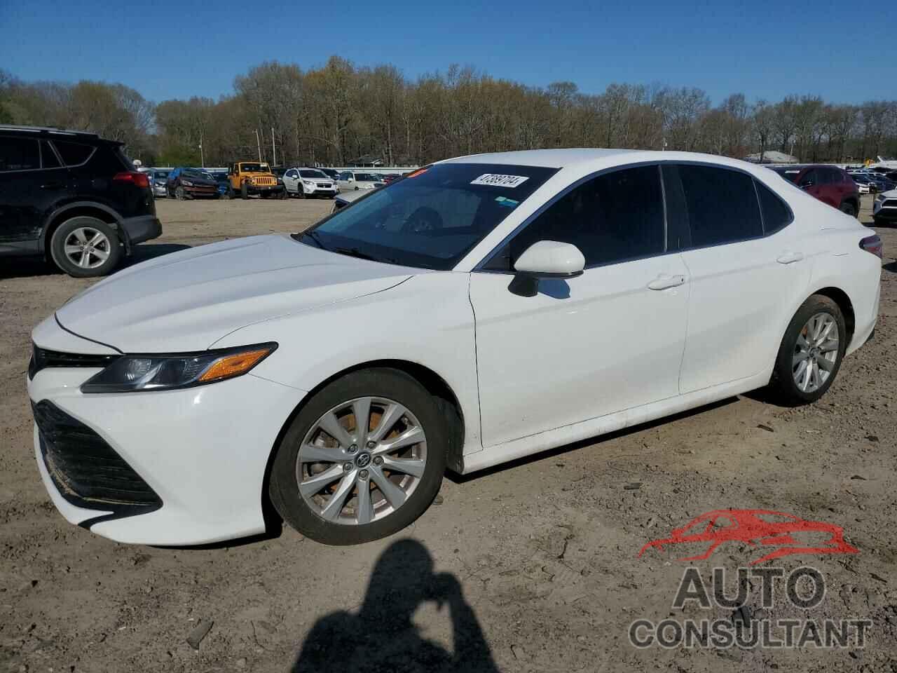 TOYOTA CAMRY 2018 - 4T1B11HK8JU103898