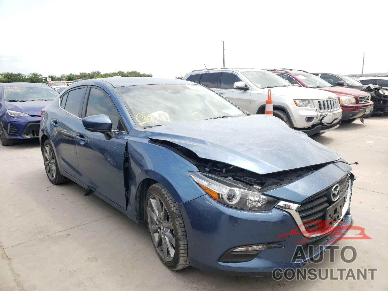 MAZDA 3 2018 - 3MZBN1V32JM231772