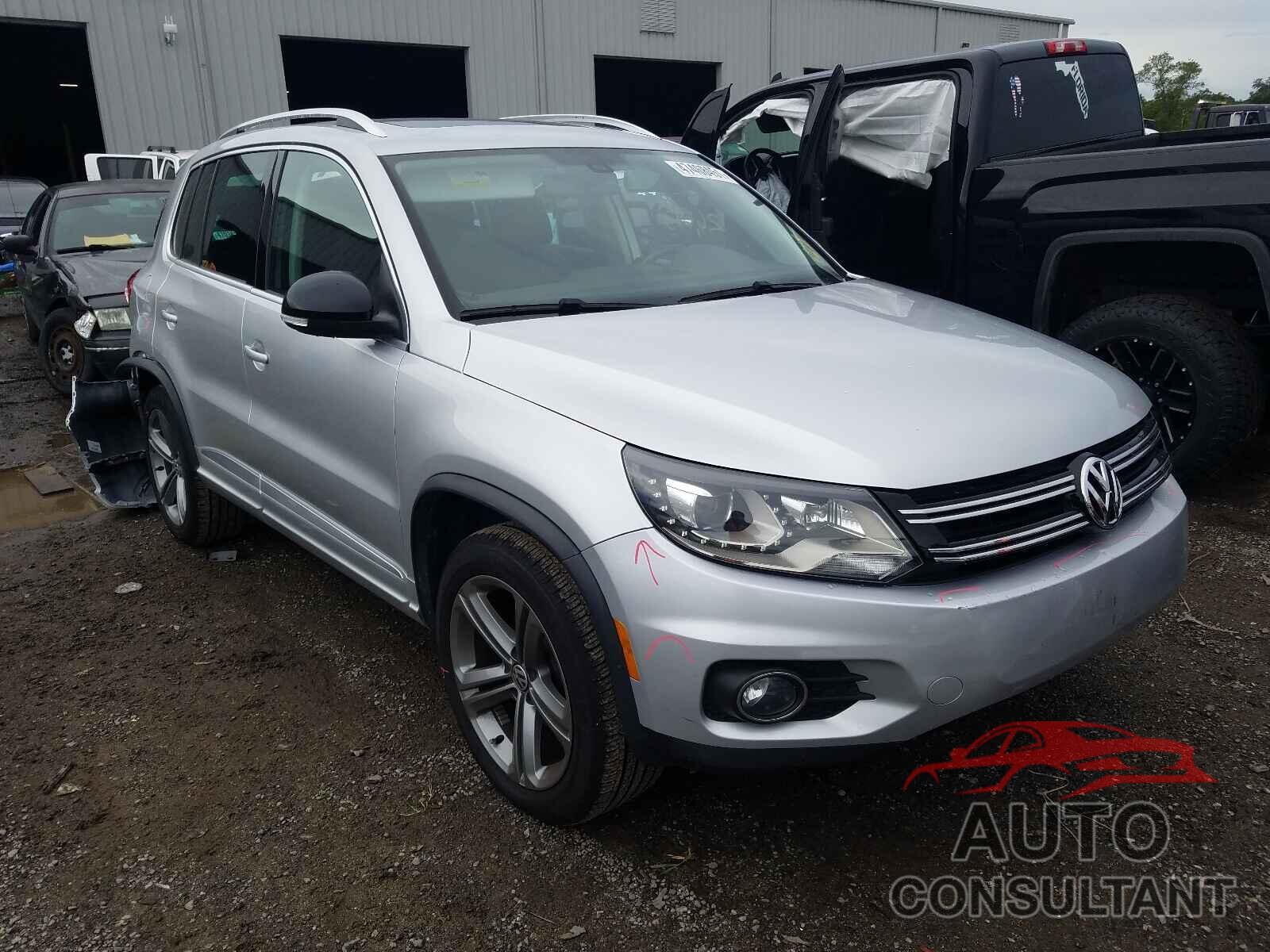 VOLKSWAGEN TIGUAN 2017 - WVGTV7AX8HW509650