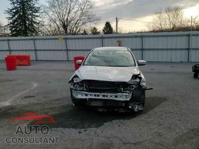 FORD FOCUS 2017 - 1FADP3F24HL330764