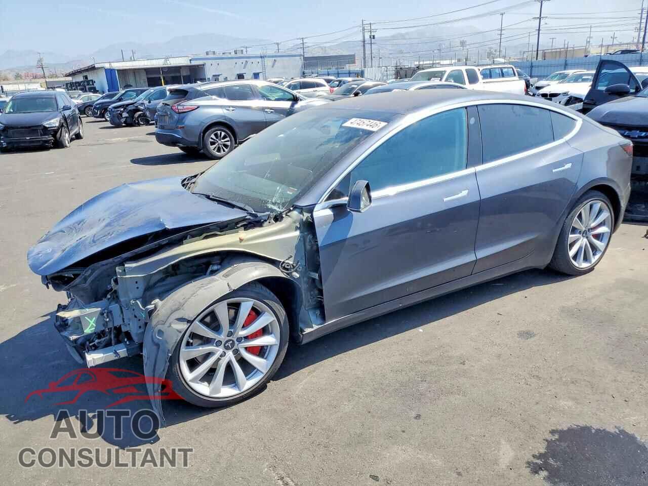 TESLA MODEL 3 2018 - 5YJ3E1EA4JF038663