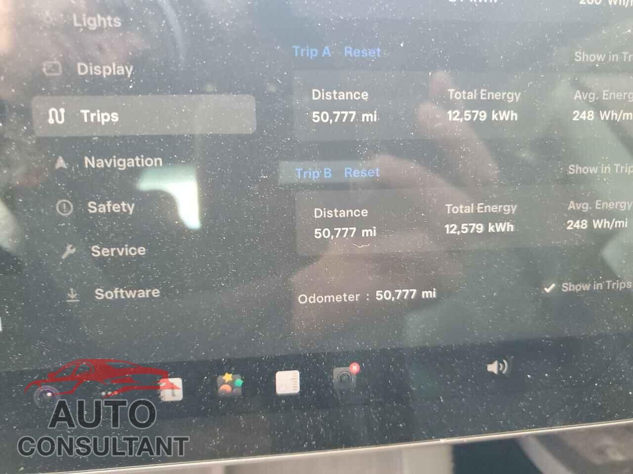 TESLA MODEL 3 2023 - 5YJ3E1EA0PF453892