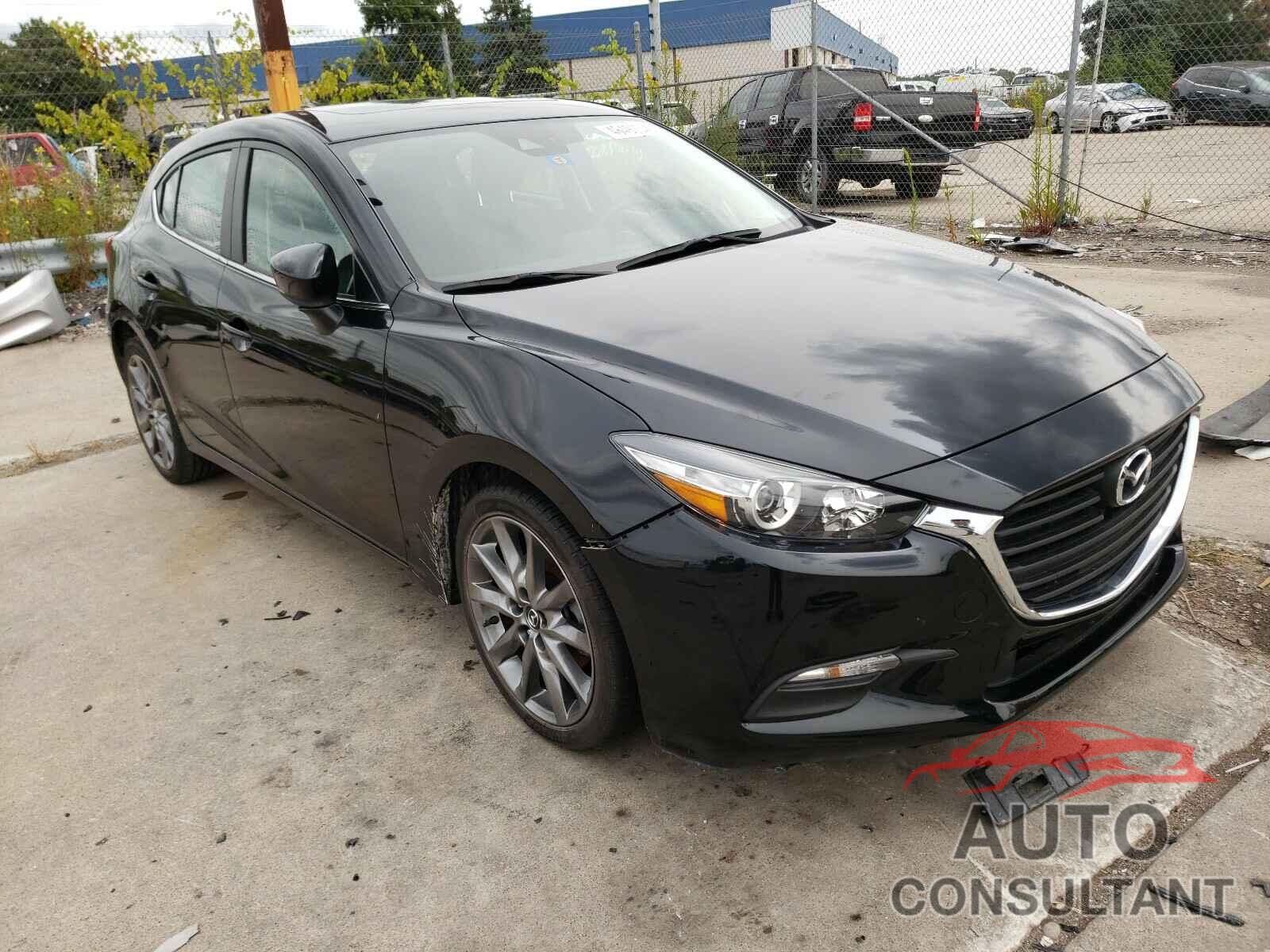 MAZDA 3 2018 - 3MZBN1L34JM159718