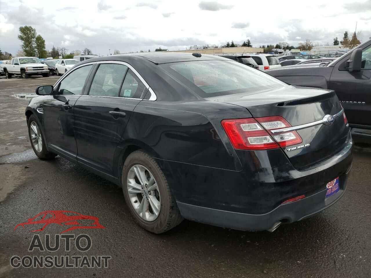 FORD TAURUS 2018 - 1FAHP2E80JG102390