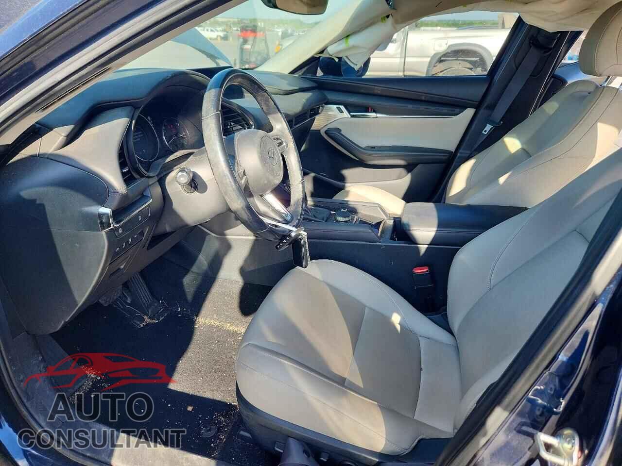 MAZDA 3 2019 - 3MZBPADL4KM106950